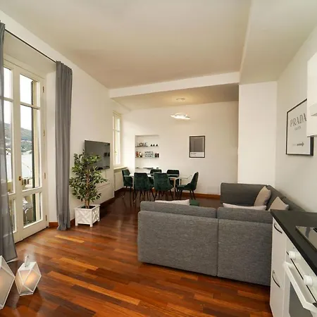 Esclusivo Fronte Lago, In Centro A Con Garage Apartman *