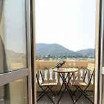 Apartamento Esclusivo Fronte Lago, In Centro A Con Garage
