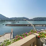 Esclusivo Fronte Lago, In Centro A Con Garage