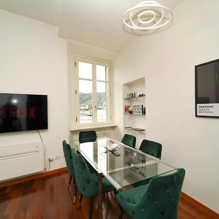 Apartment Esclusivo Fronte Lago, In Centro A Con Garage *