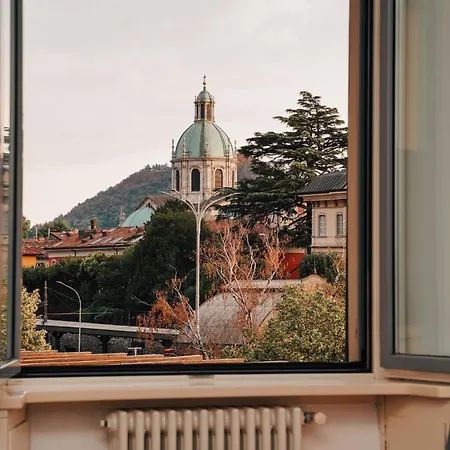 Esclusivo Fronte Lago, In Centro A Con Garage *