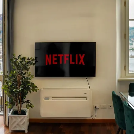 Esclusivo Fronte Lago, In Centro A Con Garage Côme