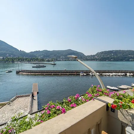 Esclusivo Fronte Lago, In Centro A Con Garage