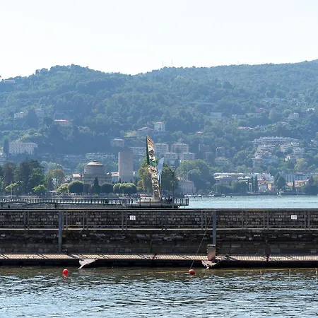 Apartment Esclusivo Fronte Lago, In Centro A Con Garage Como