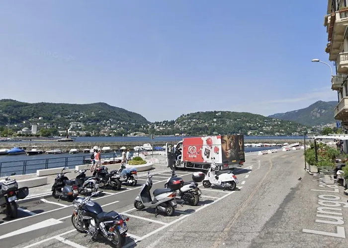 Esclusivo Fronte Lago, In Centro A Con Garage * كومو