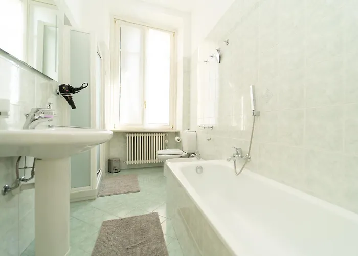 Daire Esclusivo Fronte Lago, In Centro A Con Garage Como