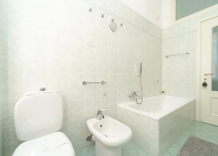 Esclusivo Fronte Lago, In Centro A Con Garage