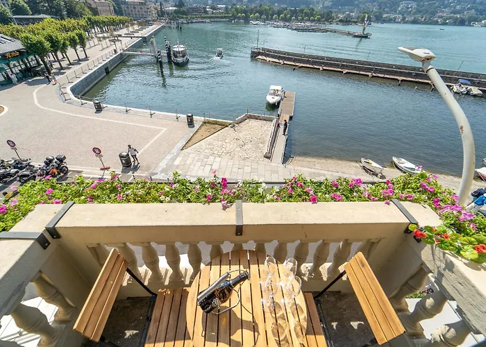 Esclusivo Fronte Lago, In Centro A Con Garage * كومو