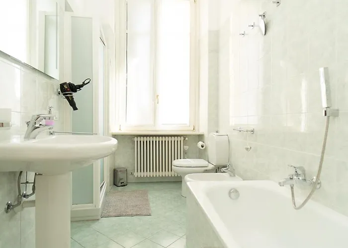 شقة Esclusivo Fronte Lago, In Centro A Con Garage